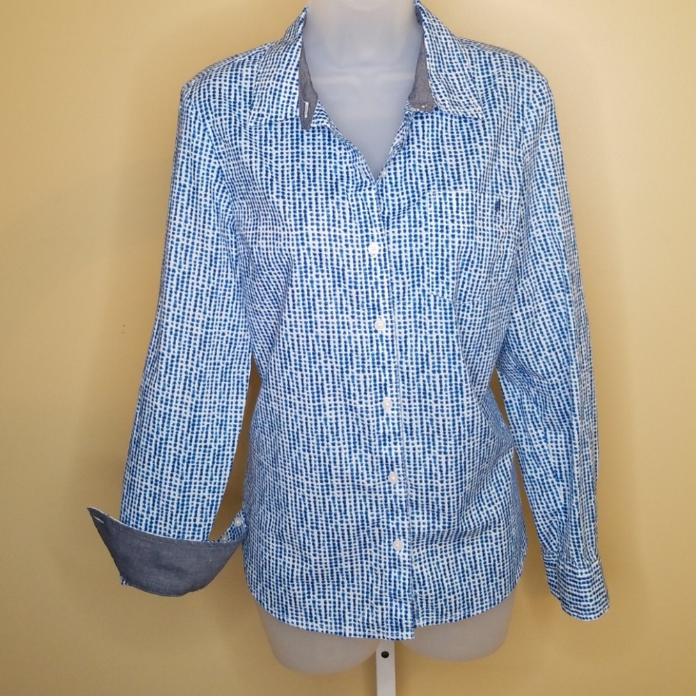 Tony Hilfiger button down semi fitted shirt